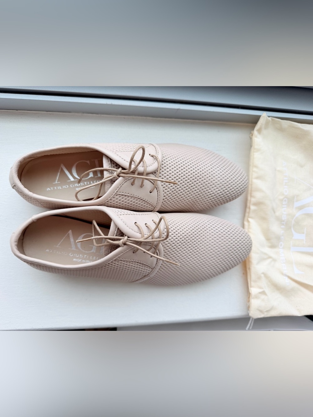 AGL Attilio Giusti Leombruni Woman’s Nude Perforated Leather Lace Up Flats NEW!!